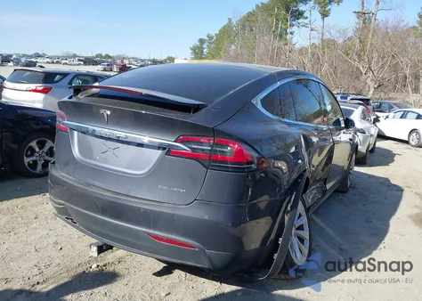 2019 Tesla Model X 100D/75D/Long Range z USA, uszkodzony, nr VIN 5YJXCAE23KF181900